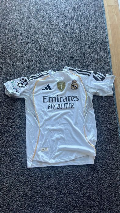 Podkoszulek realu madrid