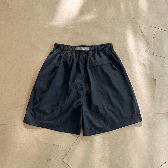 Nike ACG Cargo шорти, база на літо