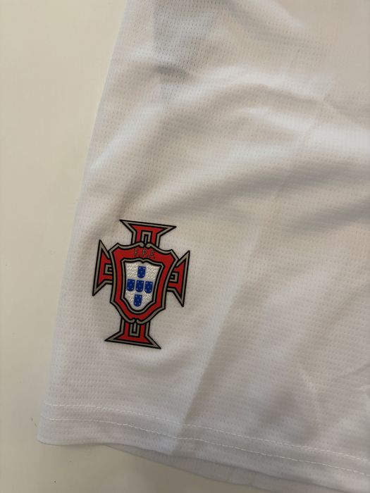 Kits de criança da seleção principal e secundário 2026