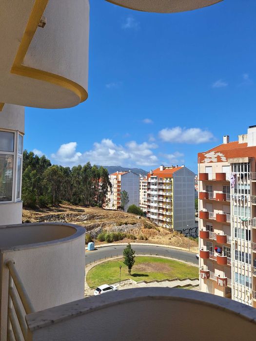 Apartamento T2 em Rio de Mouro, perto da estação de comboios de Rio Mouro