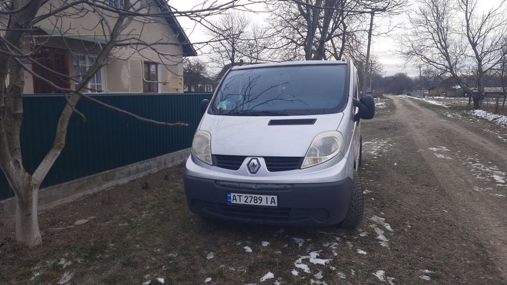 Renault  Trafic  Passenger