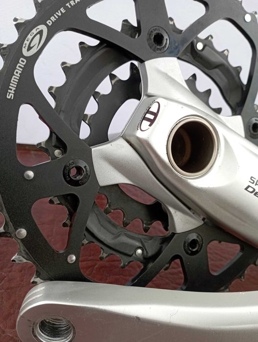 Deore XT,шатуны Shimano Hollowtech 2