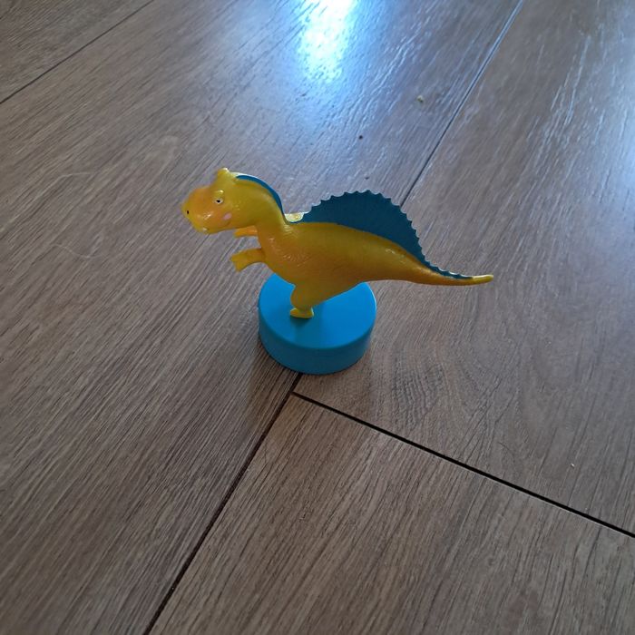 Figurka dinozaur