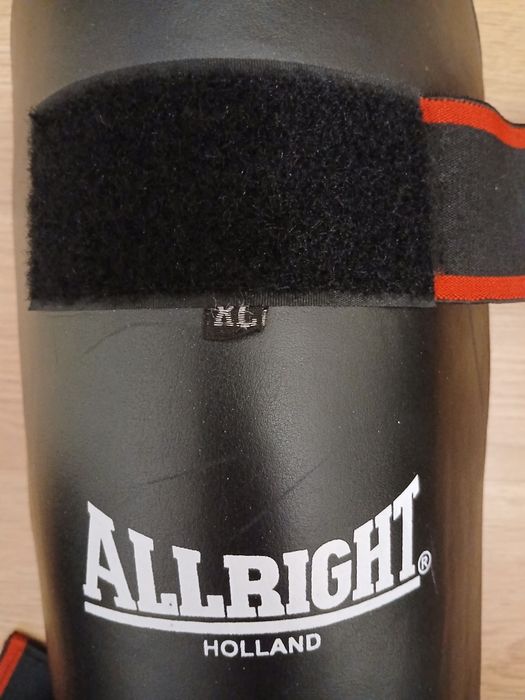 Komplet  zestaw kickboxing mma rekawice nagolenniki owijki