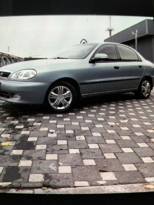 Автомобіль заз ланос