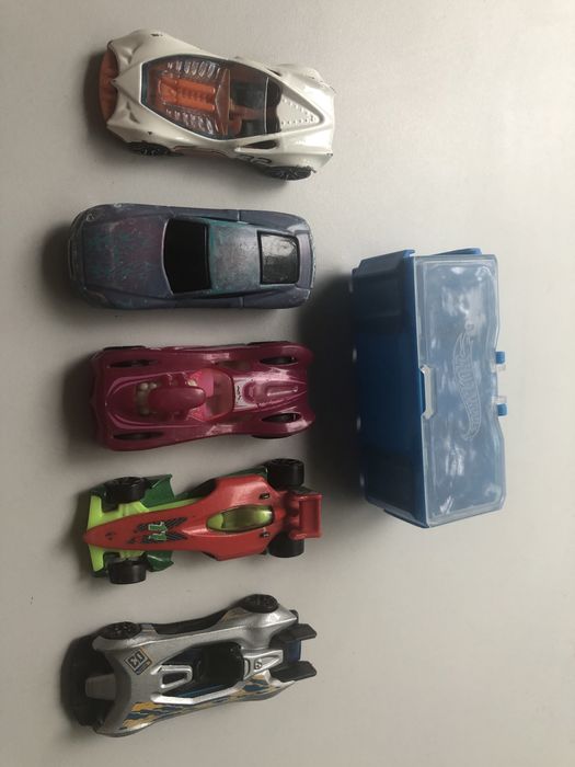 Набір машинок Hotwheels - всі за 150грн.