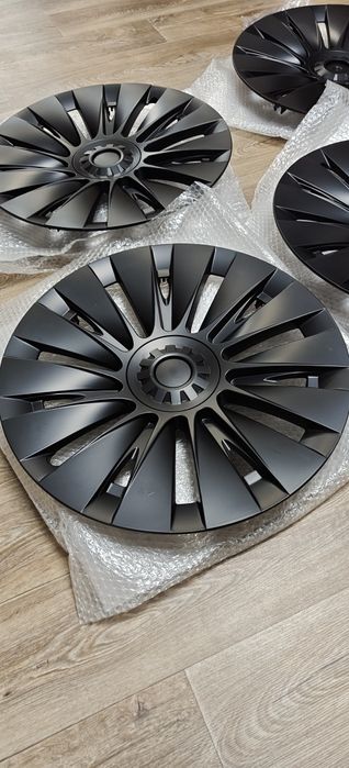 Ковпаки Tesla model Y R 19, комплект 4 шт