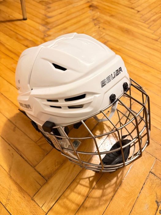 Шолом хокейний BAUER RE-AKT 95