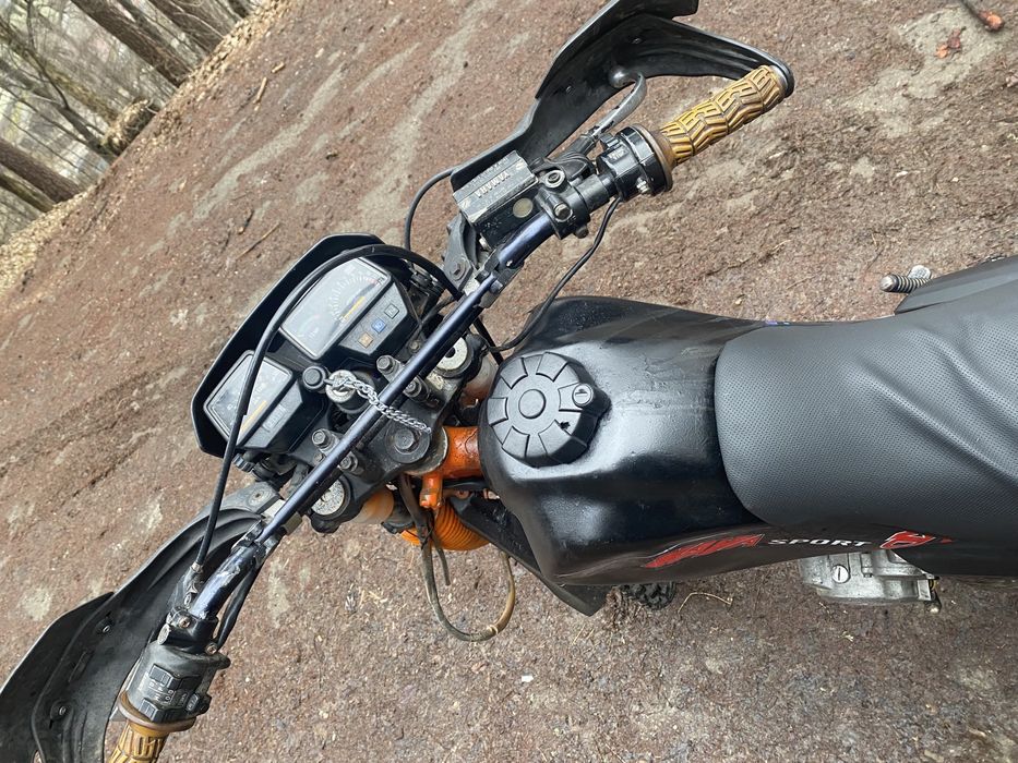 Мотоцикл Ктм    .