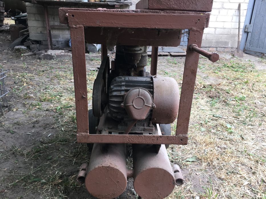 Продам компрессор380 Вт,можно переключить на 220Вт.