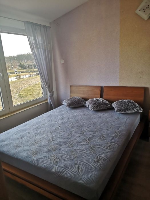 DOMKI nad stawem - wynajmę (wolne terminy w lipcu i sierpniu)