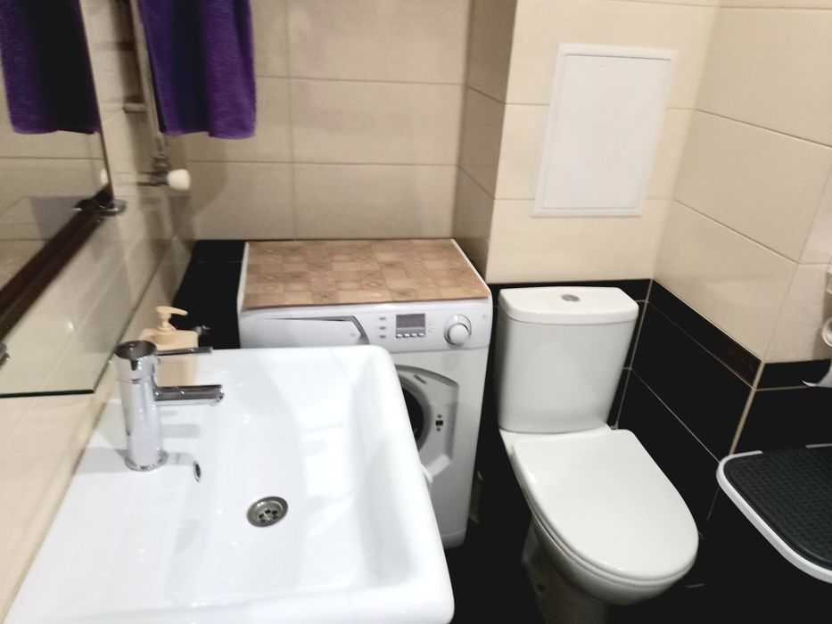 Апартаменти "Файна", центр, Митниця