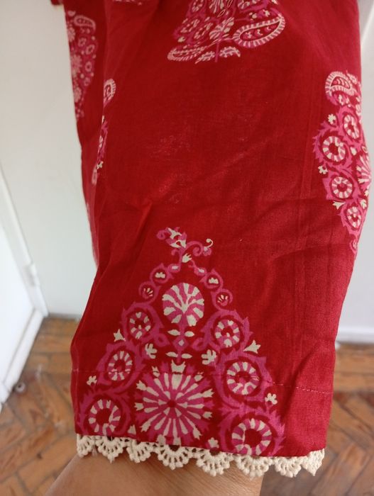 Tunica vermelho em medio