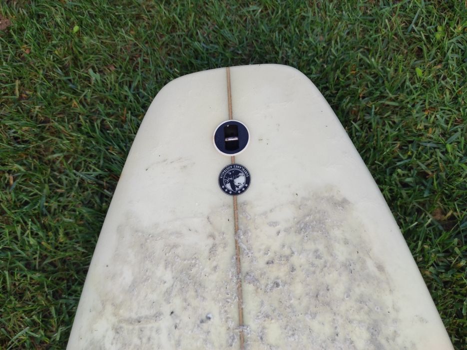 Prancha de Surf 6'1 com quilhas e capa