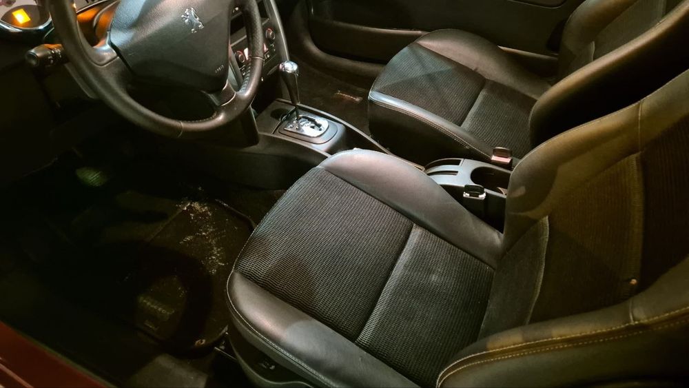 Продам свою крихітку у шикарному червоному кольорі