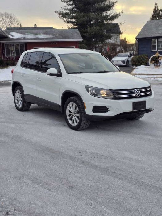 Volkswagen Tiguan      2016