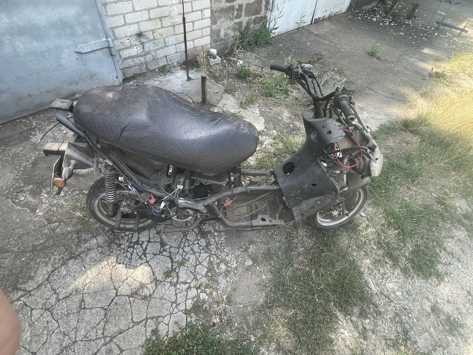 Скутер 150 кубов