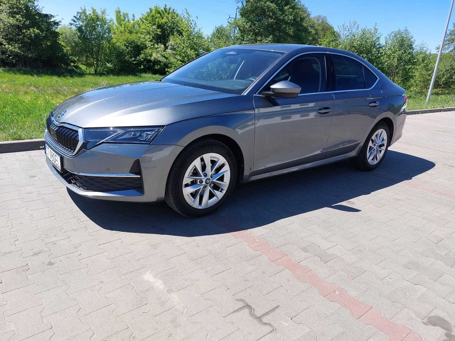 Skoda Octavia IV 2025, benzyna, leasing indywidualny lub firmowy, automat 150koni, bogate wyposażenie, przebieg 9tyś hybryda