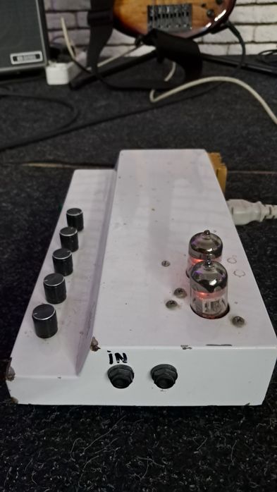 Преамп басовий, ламповий