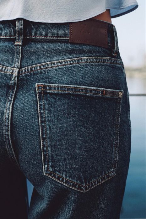 Джинсы mom-fit Zara