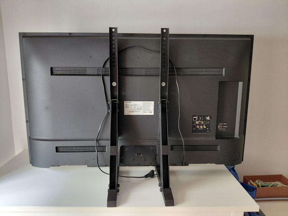 TV  Toshiba muito bem estimada