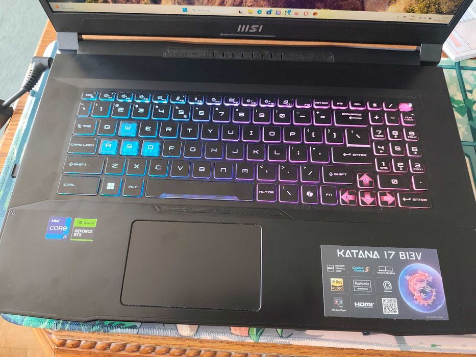 Laptop MSI KATANA 17 B13VGK 01.2025