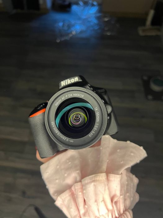 Камера Nikon D5600 DSLR KIT