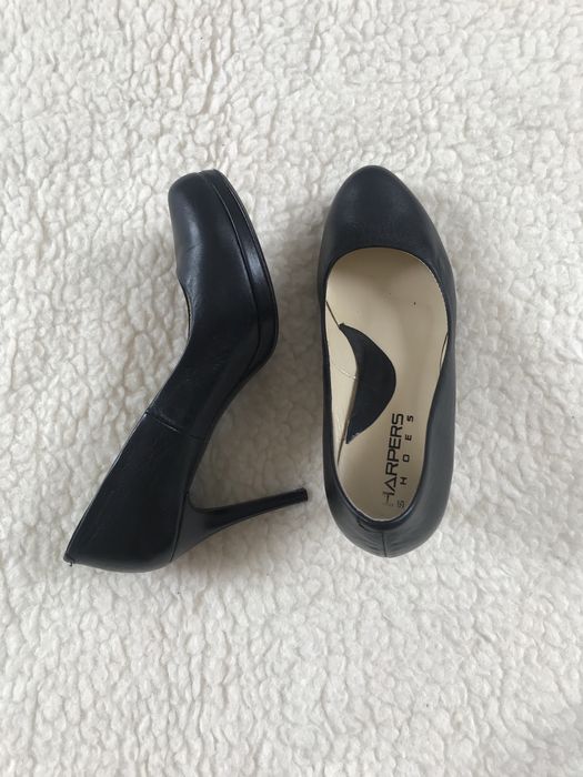 Czarne skórzane szpilki buty na obcasie Harpers zaokrąglone klasyk