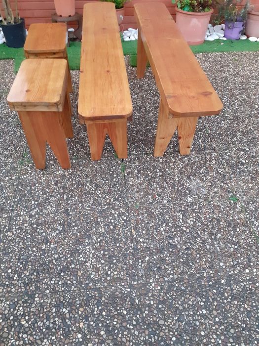 Mesa e Bancos de Jardim