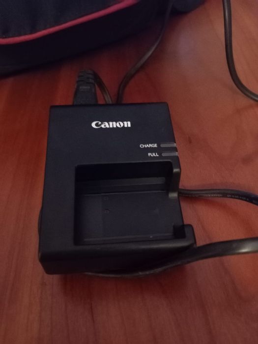 Conjunto Canon 1300D EOS + lente 50mm + Micro SD 64gb + mala