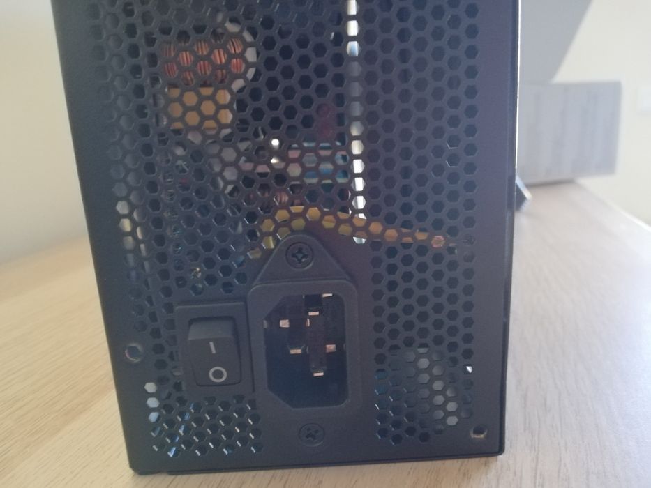 Fonte de alimentação- Aero White 550w