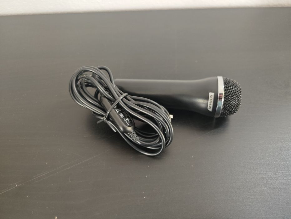 Microfone Logitech Konami