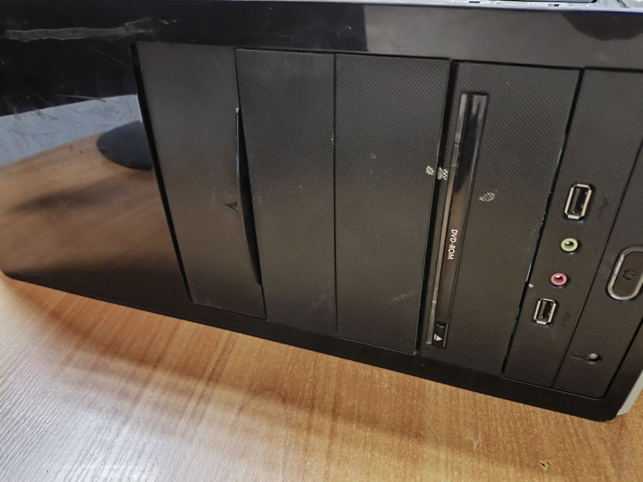 Системний блок 2 покоління.