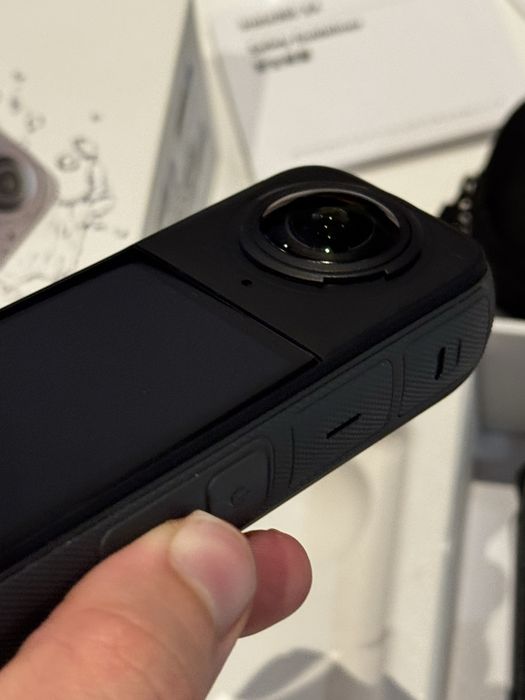 Insta 360 x4- com caixa e carregador e bolsa