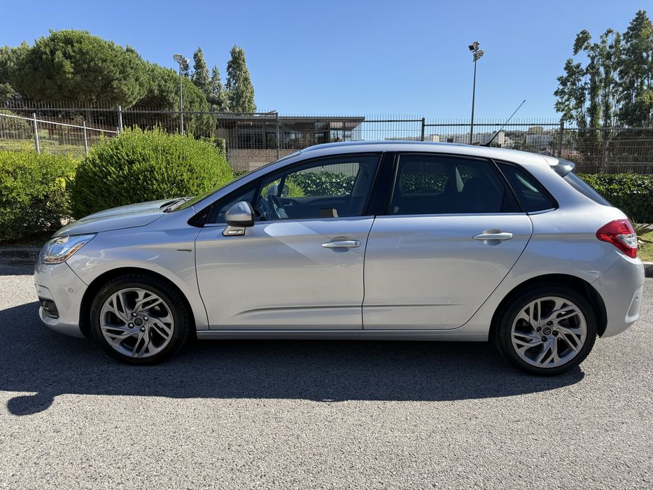 Citroen C4 Ano 2014 Diesel Automatico  tecto panoramico