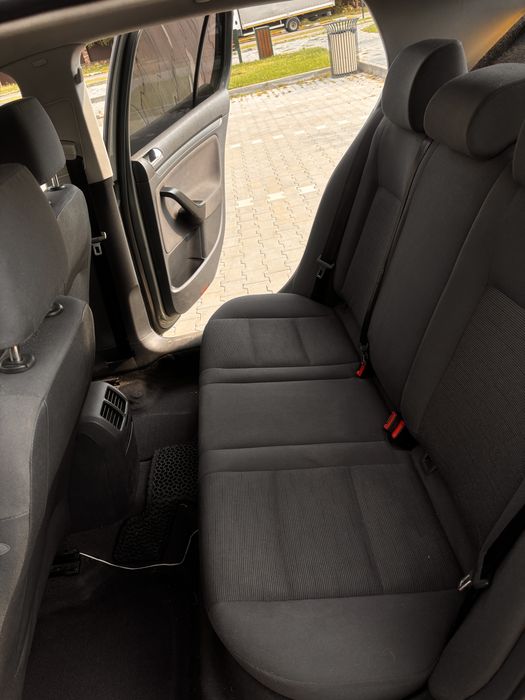 VWGolf 5 1.6 2004