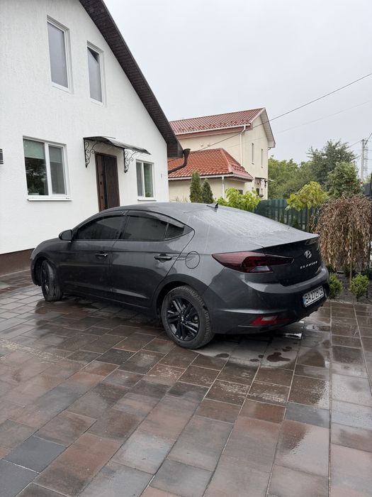 Hyundai Elantra AD