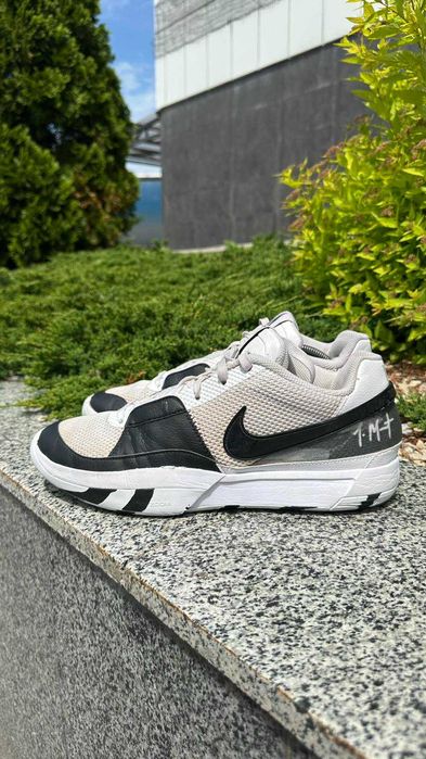 #0374 Nike JA 1   [US 12 | 30 cm]
