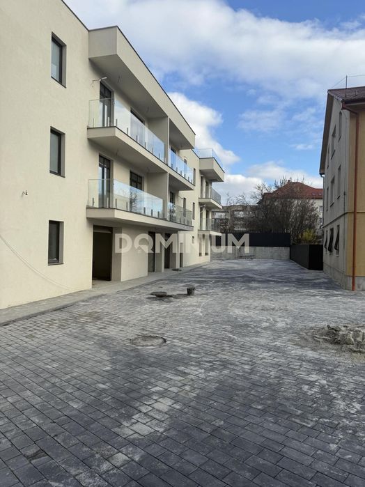 Продаж  новобудови в м.Хуст .