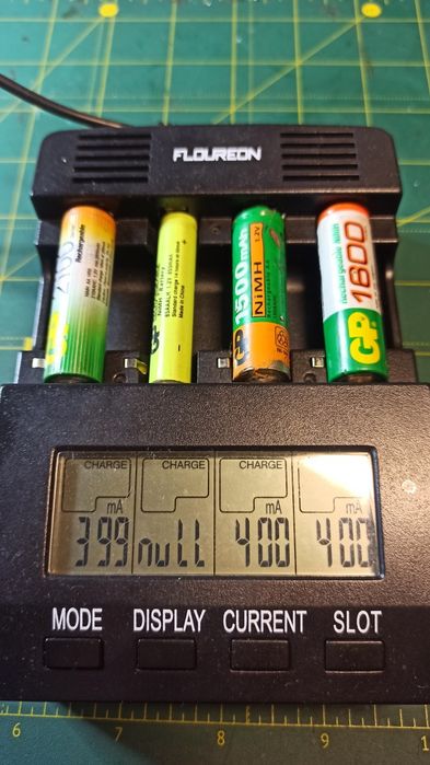 Зарядное устройство floureon bt c 2000