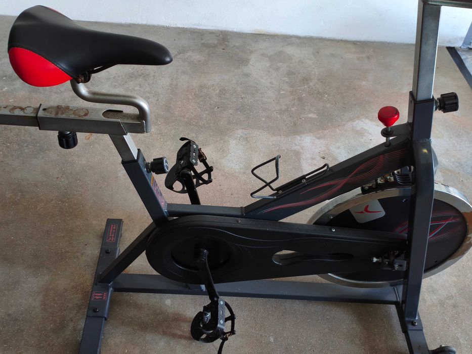 Stationary Bicycle425956625876275207