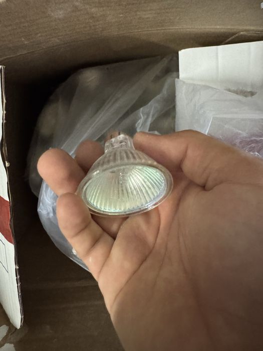 53 Lampadas halogéneo