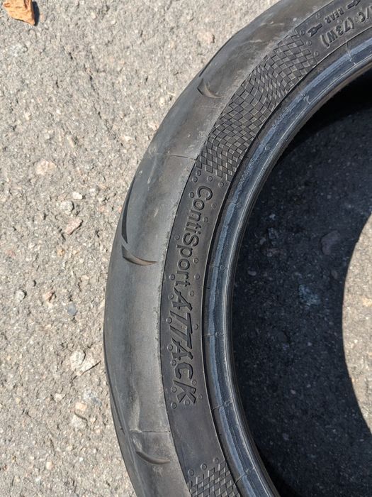 Мотошини - ContiSportAttack 1, Dunlop Sportmax gpr300f