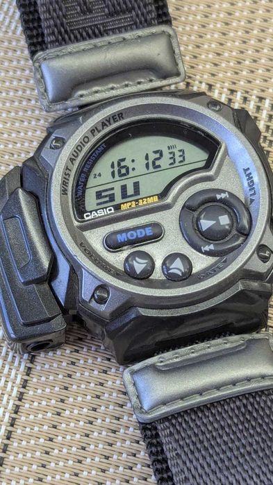 Часы с плеером Casio WMP - 1 MP3
