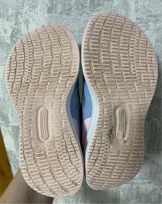 Кросівки    Adidas