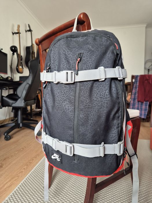 Mochila L Nike SB