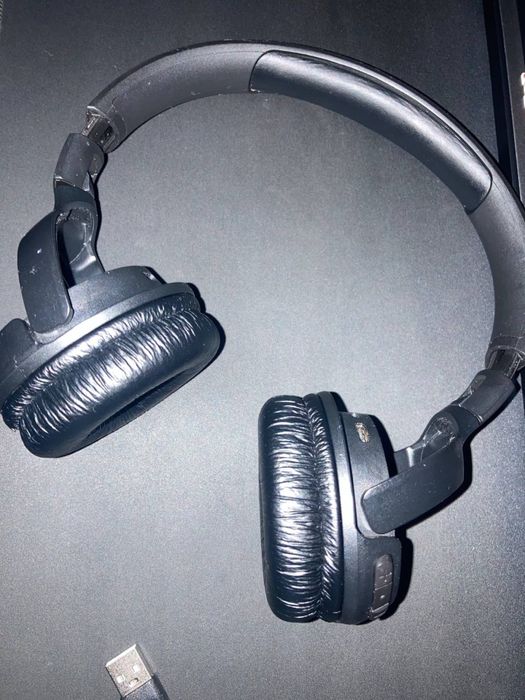 JBL Tune 510BT — беспроводные наушники, отличное состояние