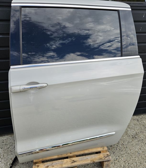 Chrysler pacifica 16-24 drzwi lewe tylne tył kompletne  pw2