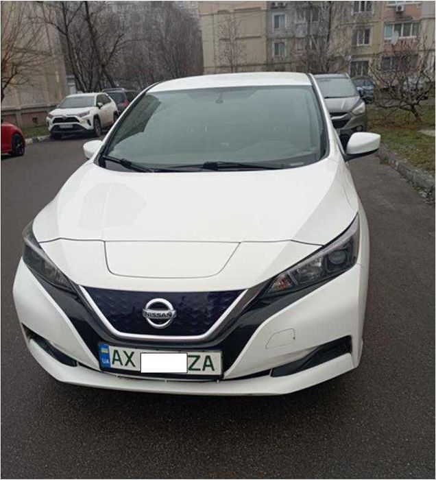 Продам  свій NISSAN LEAF