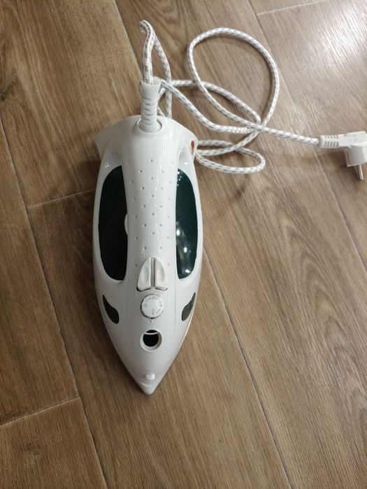 Утюг Atlanta Douglas 1400W